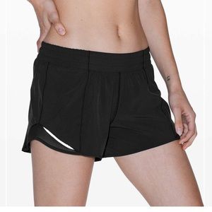 Lululemon Hotty Hot Short